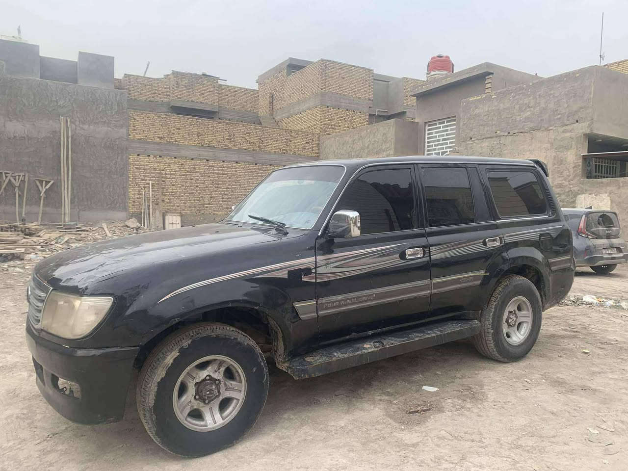 🚗 للبيع لاندكروزر موديل 1991 محدث 2005 🚗
السيارة أدوات وبحالة جيدة،
نوع المحرك VVT-i مال كراون نضيف ونشيط،
ابيع كوم حديد 
السيارة بالأصل مزاد وزارة الداخلية، لكن كتاب المزايدة مفقود.
🔧 الملاحظات:
السيارة بيها نقص حدادية
تحتاج ترتيب بسيط فقط
تمشي وتشتغل بدون مشاكل
💰 السعر: 37 ورقة وقابل للمجال حك الجيه
📍 المكان: ميسان – العمارة
📞 رقم الهاتف: ***********
للمهتمين الجدية فقط 🌹
