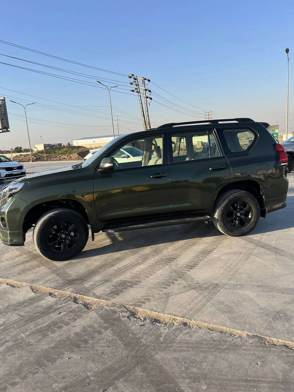 السلام عليكم
تيوتا برادو TX.L موديل 2012 محدث 17 فول مواصفات 
كامره حساسات بصمه تحكم مري جانبي جام اوتو مري شفط وبقيه المواصفات معروفه السياره مكفوله كفاله عامه فقط دعاميات صبغ لغرض التحديث مكان السياره واسط قضاء الصويره ***********
