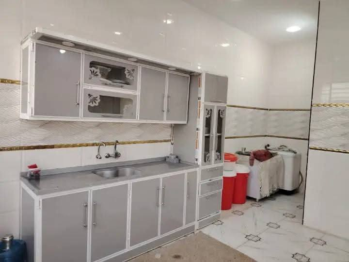 بيت للبيع 

✨ المساحه 1000م 

✨بي بناء بيت 350م 

✨ بناء طابوك صب كونكريت درجه  اولى 

،✨سند 25 

طريق كربلاء نجف صوب ياعلي 

تواصل واتساب ***********

اتصال ***********
