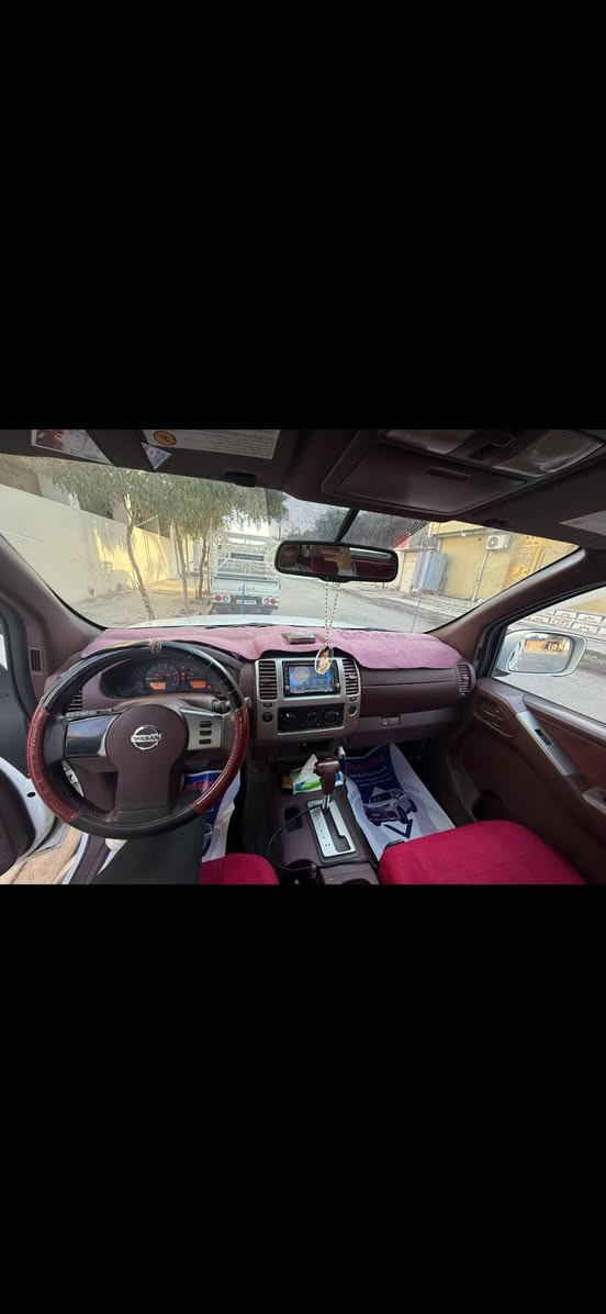 السلام عليكم بيكم نيسان نيفاره دبل قماره كير اوتوماتيك رقم بصره بسمي موديل ٢٠١٣ رقم الهاتف ***********

