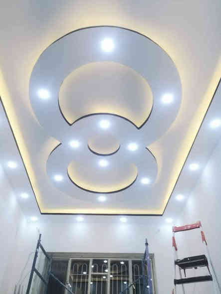 العمل داخل الموصل فقط
💡✨ خدمات كهربائية متكاملة وحلول أمنية احترافية! ✨🛠️
​هل تبحث عن الأمان والجودة في تأسيسات منزلك أو محلك التجاري؟ دع فريقنا المتخصص يتولى المهمة بأعلى معايير الدقة والاحترافية.
​خدماتنا الأساسية:
​⚡ تأسيسات كهربائية شاملة:
​تصميم وتنفيذ التمديدات الكهربائية للمنازل الجديدة والمحلات التجارية.
​ضمان جودة المواد والمطابقة للمواصفات العالمية.
​📹 تركيب وصيانة كاميرات المراقبة:
​نصب أحدث أنظمة كاميرات المراقبة مع إمكانية المراقبة عن بعد.
​تغطية شاملة للمنزل أو المحل لضمان أقصى درجات الأمان.
​⚙️ صيانة وإصلاح البوردات الكهربائية (لوحات التوزيع):
​كشف الأعطال وإصلاحها بكفاءة عالية.
​ترتيب وتحديث البوردات القديمة لزيادة الأمان وطول العمر الافتراضي.
​لماذا تختارنا؟
​خبرة وكفاءة: فريق هندسي وتقني بخبرة واسعة.
​سلامة وأمان: نضع معايير السلامة والأمان الكهربائي في مقدمة أولوياتنا.
​أسعار تنافسية: جودة عالية بأسعار مناسبة لميزانيتك.
​📞 تواصل معنا اليوم!
​للاستفسار والحجز: [ *********** / *********** ]
​الموقع: [  الموصل ]
​لا تؤجل أمانك... ابدأ معنا الآن!
