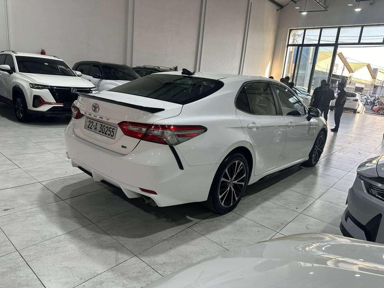 كامري 2019 SE  ضرر قبق صندوگ فقط بيها تصليح بالحوض شي قليل  وكارت رش براس البنيد محدد بالصوره 
صور الضرر مرفق بالمنشور 
بدون ايرباگات..
محرك گير شرط .
داخل كريمي .
تبريد صدر تخم تاير سياره جديده جاهزه.
تحويل مباشر .
السعر ١٦٥ بيها مجال ورقتين ثلاث مو اكثر ..
مكان السياره الحويجه-الحلوات
***********
ملاحظه بيع نقد فقط….
بدون مراوس
