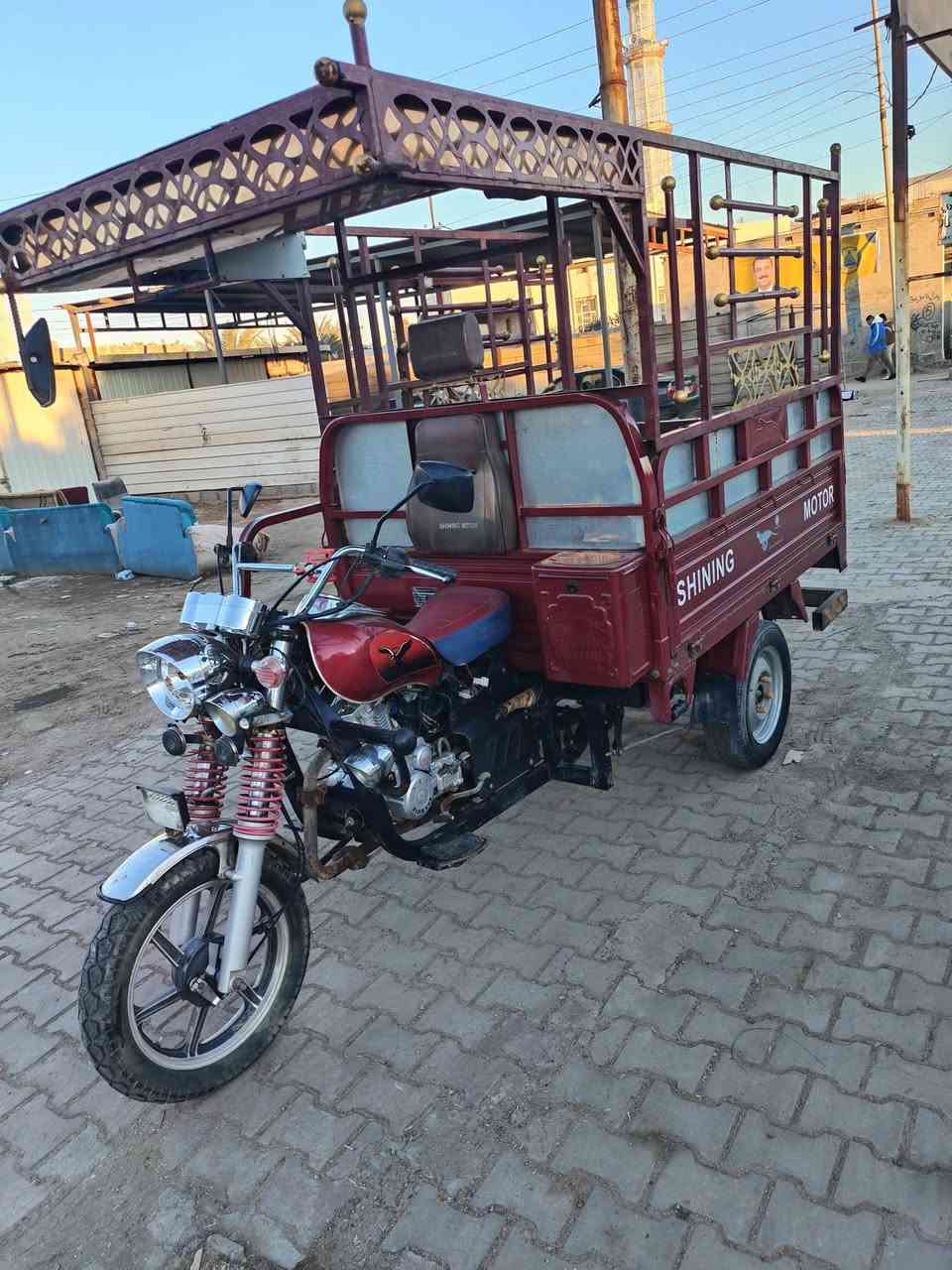 سلام عليكم ستوته للبيع موديل 2023 باب اول مغلفه ودعاميه كامله مكمله مرقمه سنويه السعر 3 و 300 الف وبيه مجال مكاني الخالديه رقم الهاتف ***********
