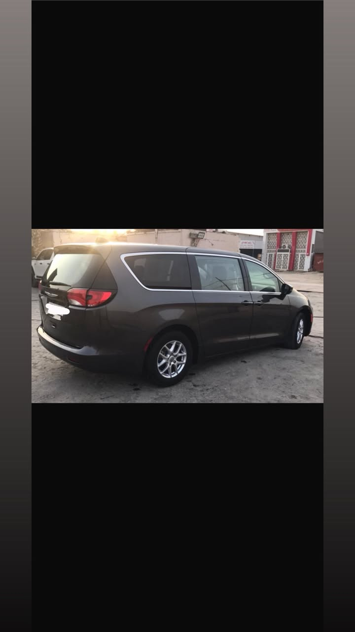 السلام عليكم كرايسلر باسفيكا 2023
Chrysler Pacifica Touring L 2023 White 3.6L

              حجم المكينه :3600 V6
     المسافة المقطوعة : 54
                            الضرر : سرقه باب الجنطه 

#مواصفاتها
1.كير ماوس
2.بصمه 
3.بصمة ابواب
4.كشنات جلد 
5.حساسات خلفي امامي
6.تشغيل عن بعد
7.ويل كب
8.كشن السايق كهرباء
9.هندبريك بصمه
10.صندوك كهرباء شفط
11.بيبان كهرباء(تحكم بالريمونت ايضاً)
12.بردات خلفيه بلاديه
13.لايتات لد الشكل الجديد 
14.رادار خلفي
15.تحديد مسار
16.ثلاث قطع تبريد
17.رادار امامي
18. رادار جانبي
19. 7 منافذ usb
20.كشنات vip منفصل
21.شاشة كبيرة كاربلاي
22.كشنات خزن
23.تدفئة كشنات
23.تدفئة ستيرن
25.تحكم ستيرن فوول
26. 7 منافذ تايب سي
27.auto starts stop engine 

السعر : اتصل او خاص 
 واتساب 
للاستفسار : ***********
