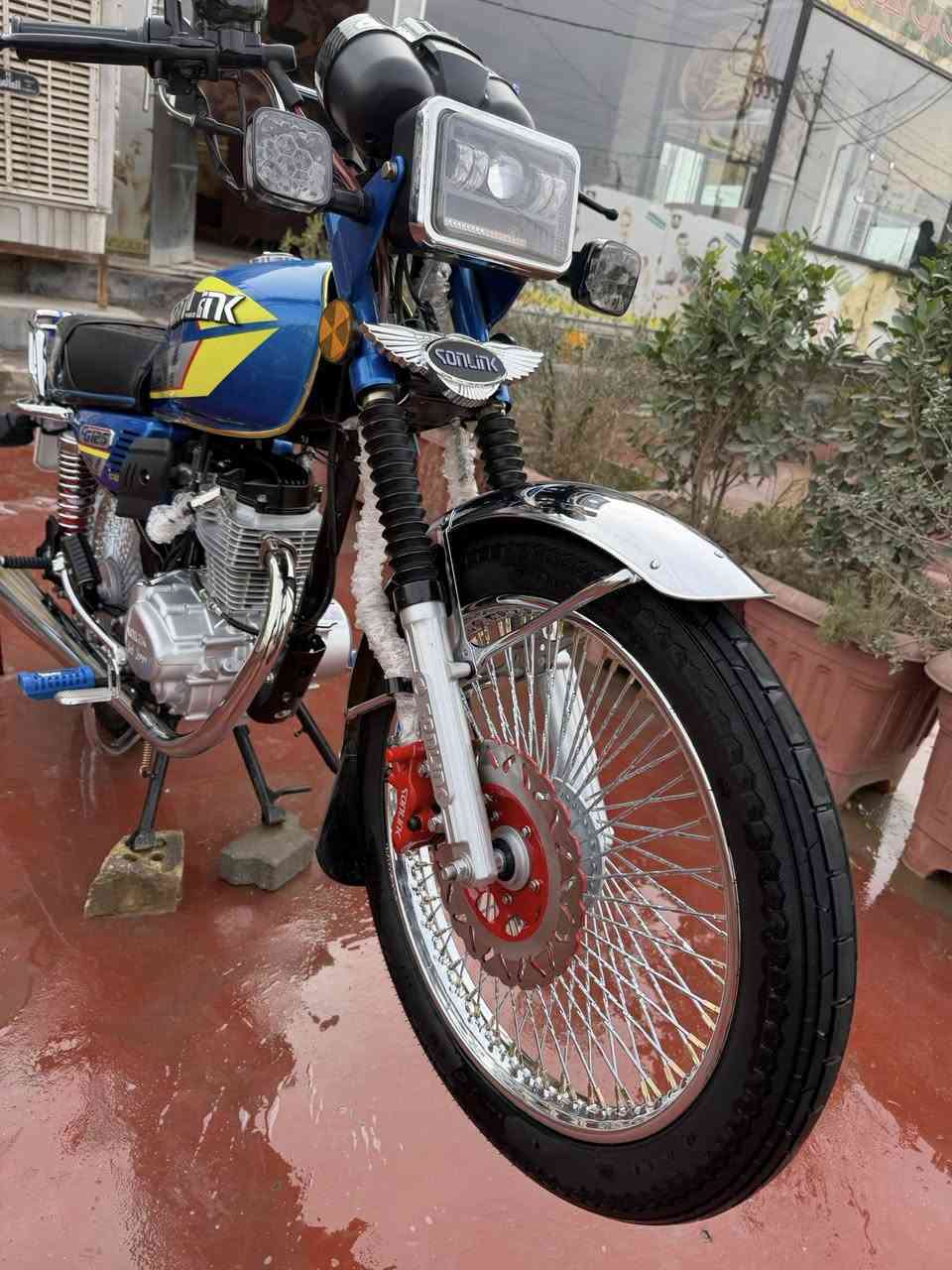 السلام عليكم
للبيع دراجه سونك تايكر 2025
محرك 125 الدراجه نضيفه مثل ماموضح بلصور ماشيه 1223
اوراق موجوده بأسمي
الدراجه صارله اقل شهر من نازله من رمبه
مكاني بغداد الراشديه
سعره 875 وبي مجال قليل
رقمي ***********
