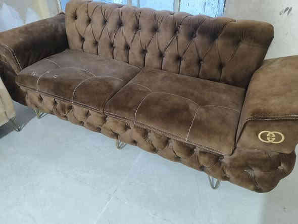 تخم ١٠ مقاعد قنفتين ثلاثيات و ٤كراسي مفرده نضافه 90% 

السعر 400 
الزعفرانيه ***********
