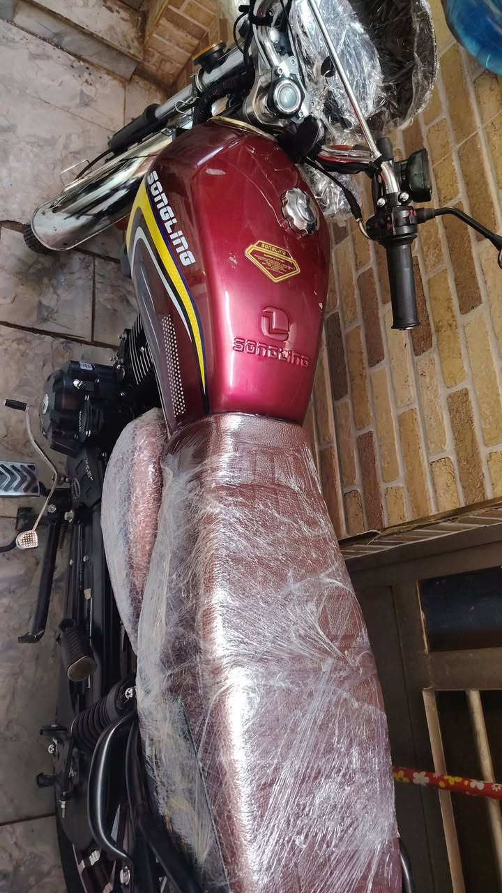 السلام عليكم دراجة إيراني للبيع موديل2026 دراجه جديده مستعمله قليل زيرو مكفوله كفاله عامه من كََلشي
تشغيل عن بعد
محرك 200
ماشيه2000
مكاني بغداد الكريعات *********** متواجد واتساب
المو شراي لايتصل السعر خاص
