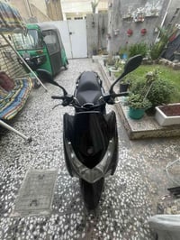 ماجسته s   كڤراتها بلادي ونضيفه نقص بس التريشه  للبيع سعرها 750 وبيها ...