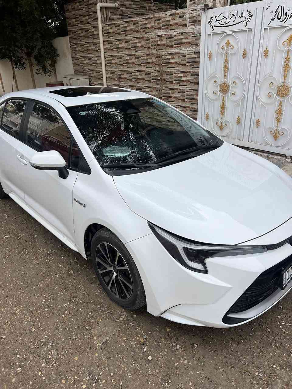 كورلا هايبرد 2024 ليفين فول مواصفات فتحه كشن كهرباء داخل احمر رقم بغداد  ماشيه 30 كفاله عامه مكان السياره واسط الكوت السعر 146           ***********
