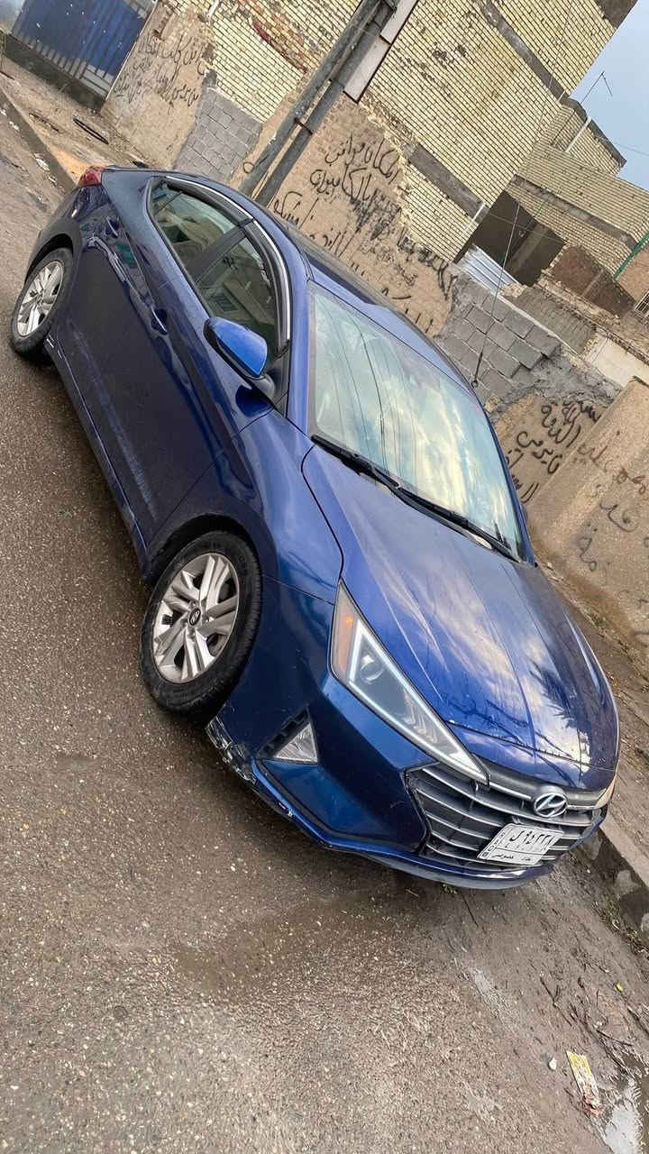 السلام عليكم النترا 2019 أمريكي رقم بغداد سياره كفاله لغود و دواخل حادثها جاملغ  ايمن صبغ و بنيد صبغ و جاملغ خلفي ايسر كلير وبلعراق صار بيها جاملغ ايسر بارد وسياره مكينه ٢٠٠٠ دوش وكير A/T المرغوب سياره مواصفات شاشه كأمره رادرات وتحديد مسار درايف مود و مانع اصتدام و غيرها مواصفات SEL معروفه ماشيه ٨٧ الف ميل السعر ١٣٦ وبيها مجال رقم *********** تحياتي بغداد, العراق
