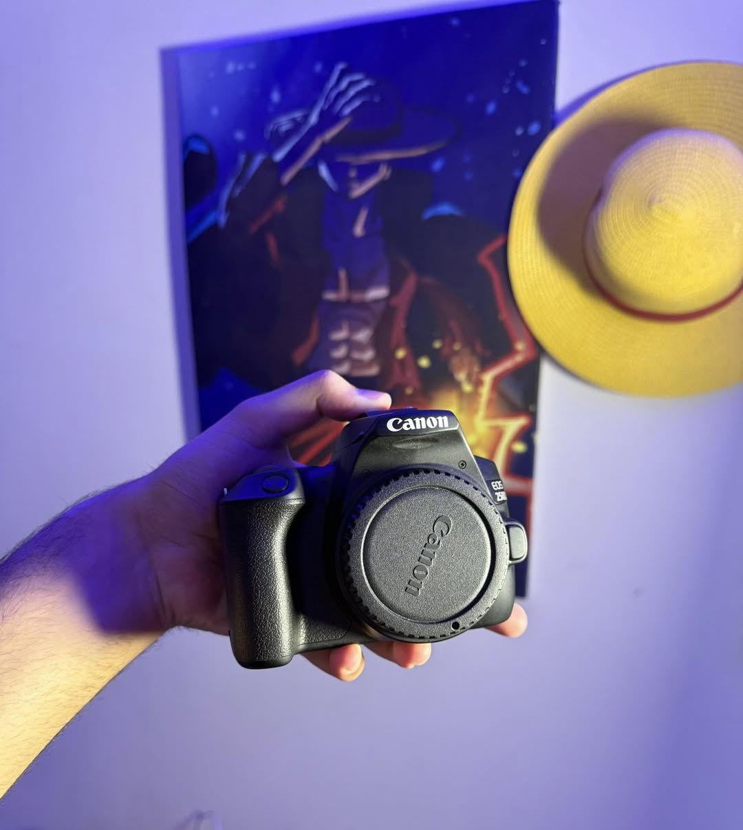 للبيع كاميرا كانون Canon 250D الغنية عن التعريف، الكاميرا جديدة تماماً وبحالة الشركة.
أهم المميزات: دقة 24.1 ميجابكسل، تصوير فيديو جودة 4K، شاشة متحركة وتاتش بالكامل، فوكس ذكي وسريع جداً يتبع العين، وبها واي فاي وبلوتوث لنقل الصور للموبايل فوراً.
ومع عدسة Canon EF-S 18-55mm f/4-5.6 IS STM
تفاصيل الكاميرا: مستخدمة 10 ساعات فقط، الشتر صفر تقريباً، نظافة 100% بدون أي خدش أو عيب مع كامل ملحقاتها والكرتون.
سبب البيع: عدم التفرغ للتصوير 
السعر: 575 الف دينار
متوفر توصيل لكل العراق 
التواصل خاص❤️


**إذا كنت صاحب هذا الإعلان وتريد حذفه لأي سبب، رجاءا أرسل رسالة إلى الدعم الفني**