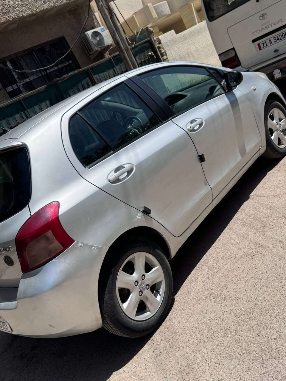 ‏سلام عليكم Toyota يارس 2007 سيارة حلوة ونظيفة تبريد شغال قير محرك كفالة رقم إنجليزي جديد باسمنا بها قطعتين صبغ بيها جراد سيارة كلش حلوة السعر 60 ورقة فيها مجال قليل هاتف *********** أبو ليث العنوان شهداء البياع
