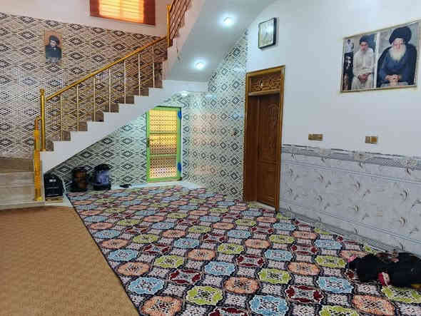 السلام عليكم بيت للبيع زراعي المكان الناصرية بالشوفة   مقابيل اكادمية الشرطة المساحة 290مترر
بنيان طابوك جديد صب كونكريت السعر 100 الرقم ***********
