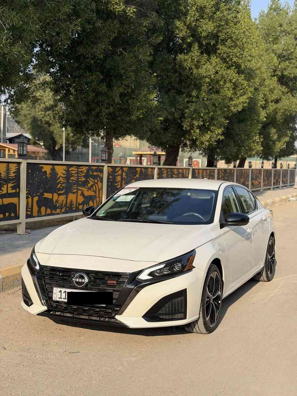 السلام عليكم
للبيع ألتيما SR فول 2024 
خليجي ضمان شركة السور
ماشيه ٦ الف
مكينة: 2500
رادار امامي
فتحة
شاشة تاب
شفتات
زنون عالي ناصي
كشنات جلد
وبيها هواي مواصفات
السيارة بعدها بوضع الشركة
السونار مرفق بلصور وايضاً فديو للسيارة 
مكان السيارة بغداد
السعر 
٢٣٠$ وبيهة مجال للشراي
***********
