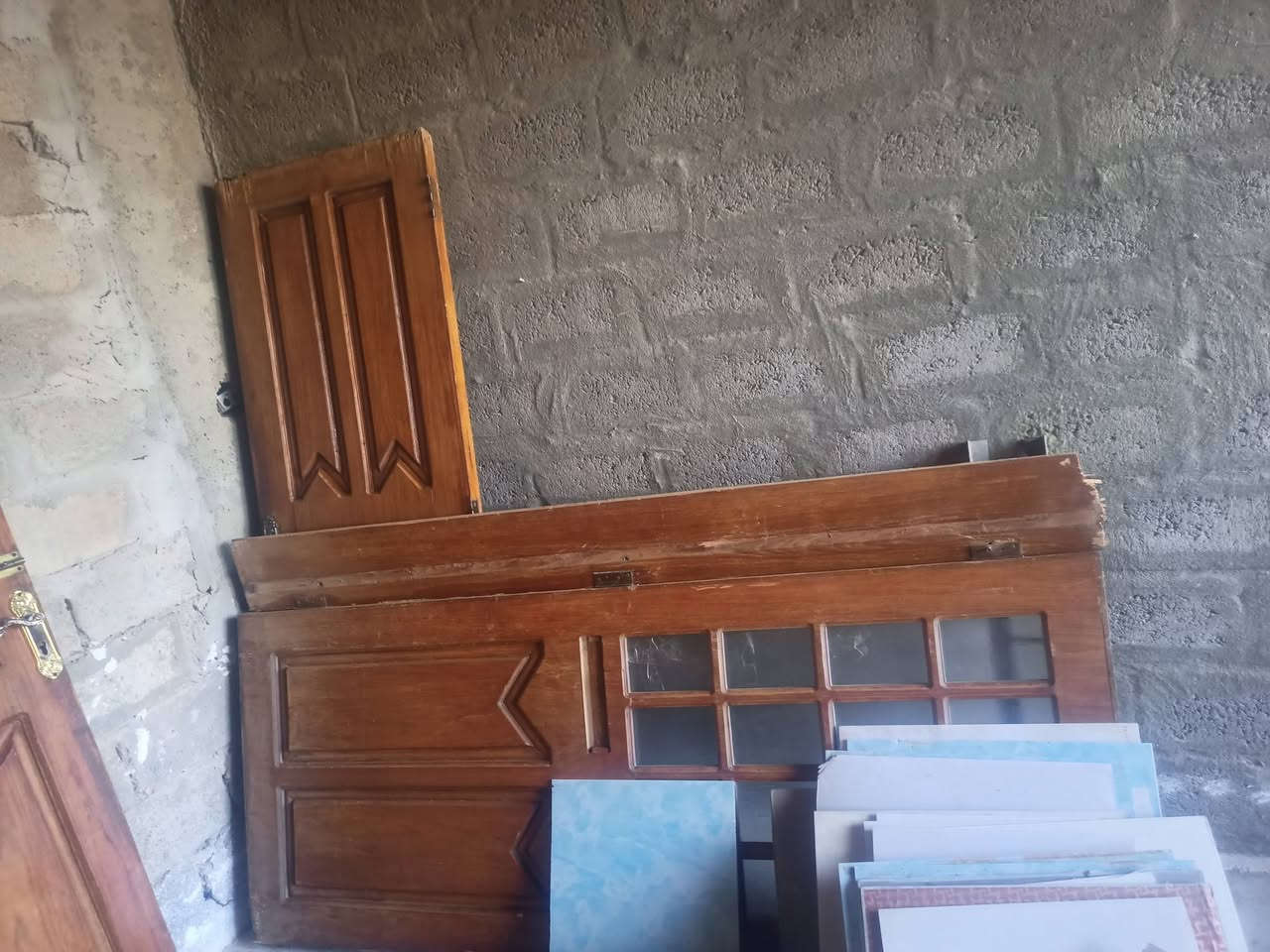 بوب خشب نضيف بدون ملبن قيم وخد ***********
