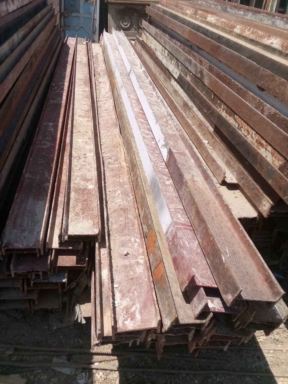 شيلمان مستعمل قديم
سعر المتر المفرد 9000
سعر المتر الجمله 8750
***********
***********
