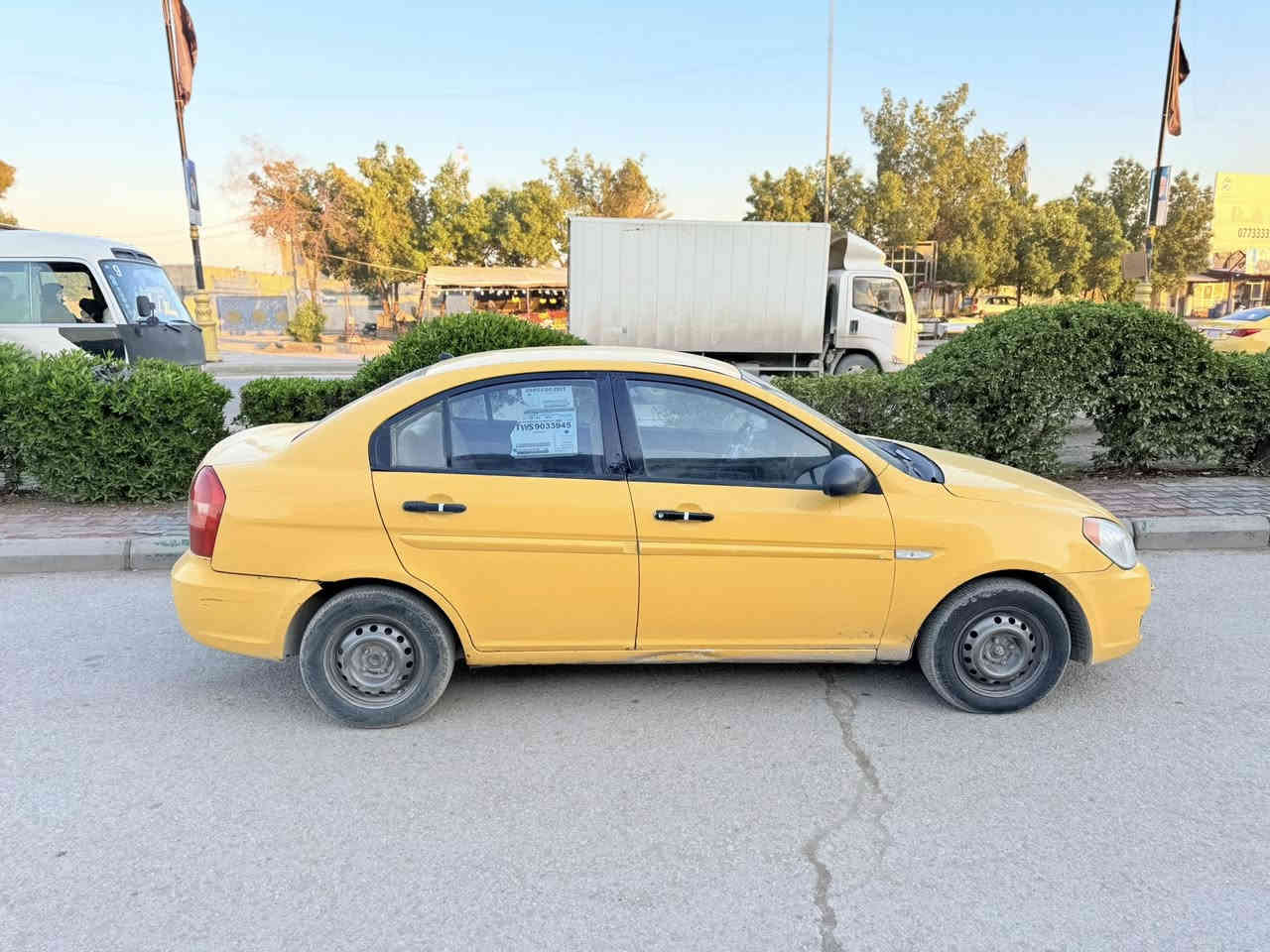 السلام عليكم سياره اكسنت 2009سياره جديده كير محرك حداديه تخم تاير مكينه 1600جازه مصفره هيه وغرام رقم مثنئ دولي سيار بيه جاملغ خلفي بدون عابر وباقي كفاله السعر 65وبيه مجال مكان سياره سماؤه المركز السفسار ‭0780 038 6701
