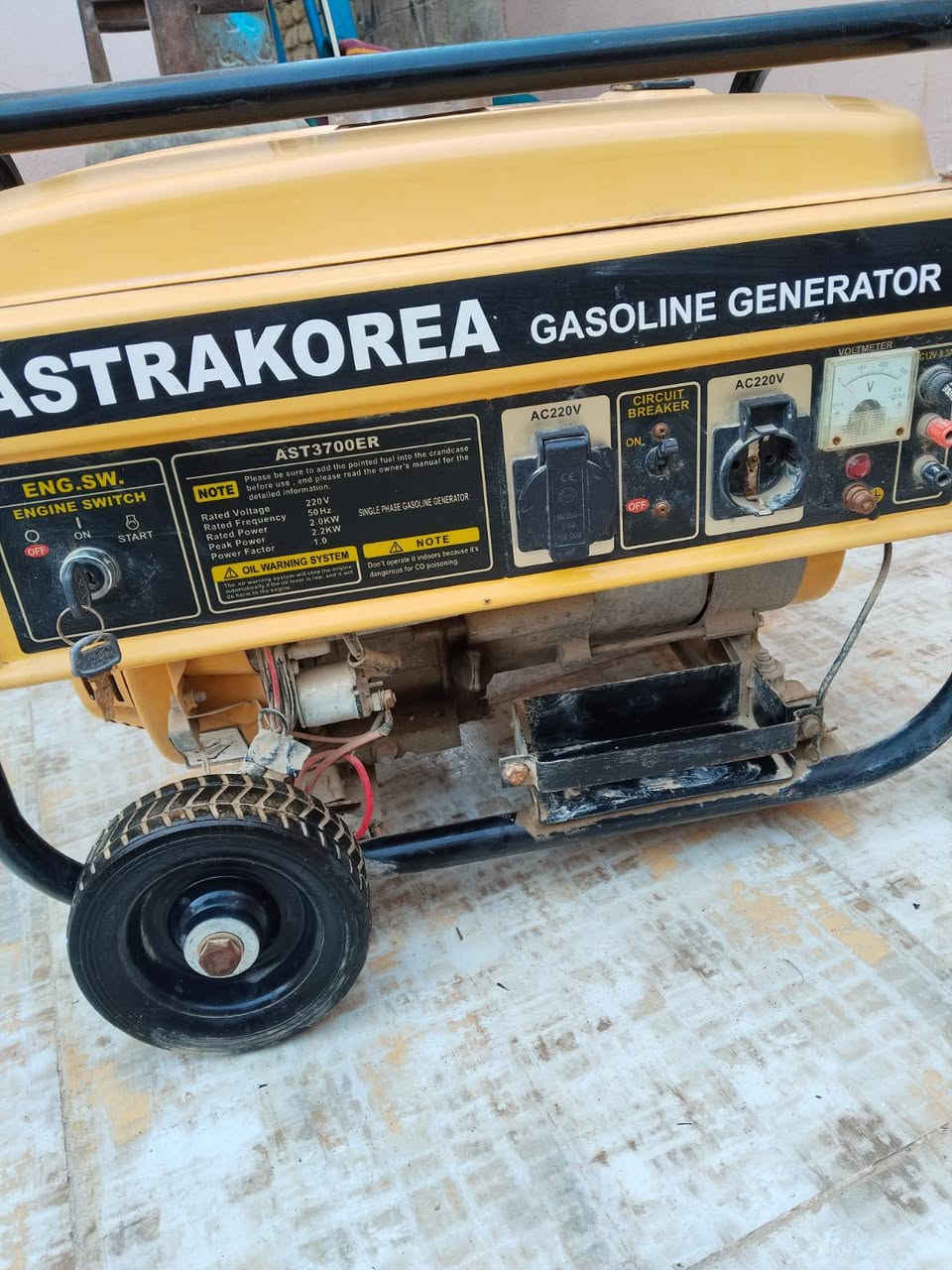 مولدة للبيع جديدة مداخله تصليح الله يشهد عوزها فقط باتري تشتغل سلف وسحب بكرة مامشتغله هواي مال بيت اريدها ب170 وبيها مجال ***********
