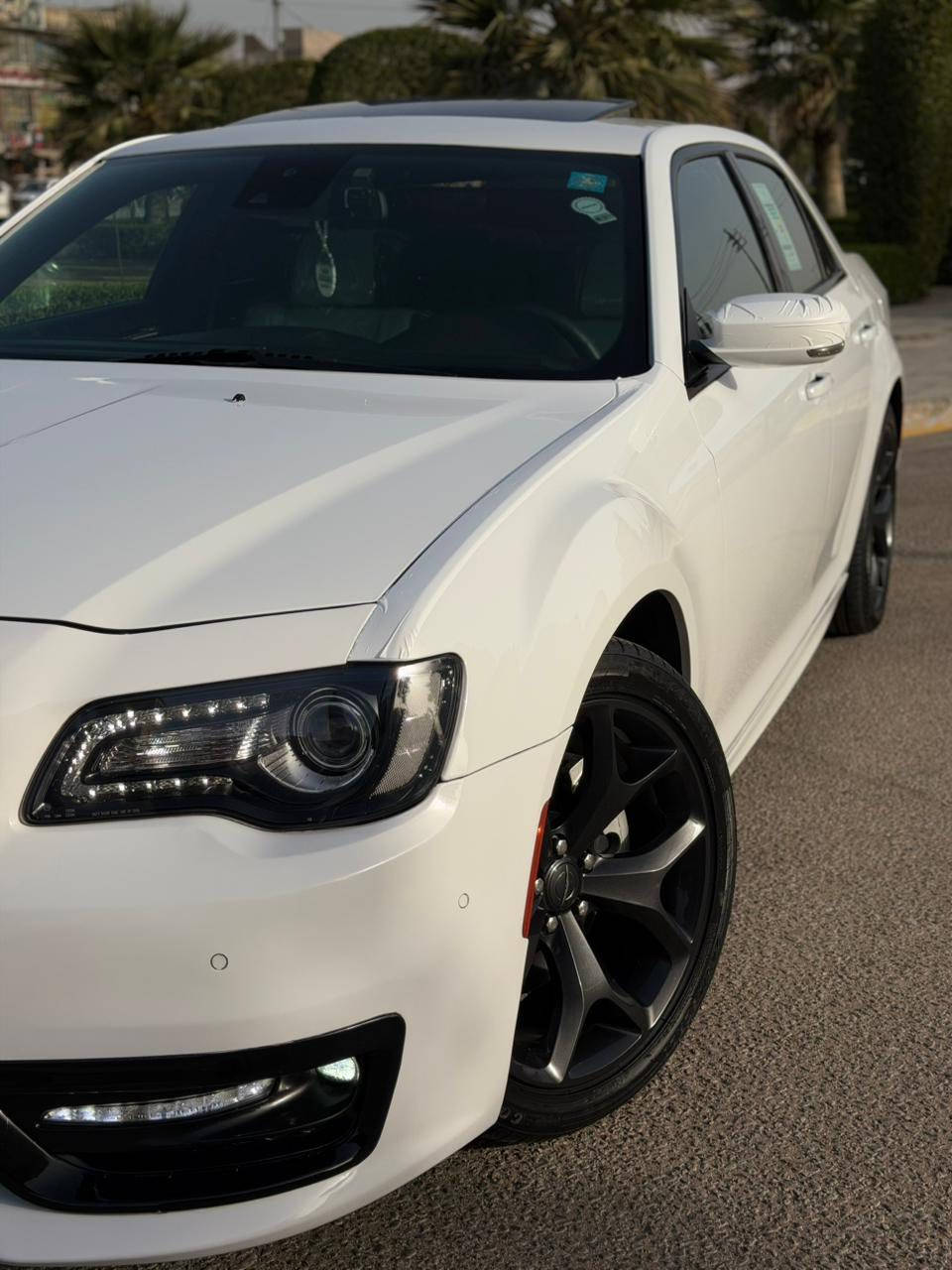 (السلام عليكم ورحمة الله وبركاته)
للبيع كرايسلر اوباما(خليجي وكالة هارلم)
الموديل/2021،
الفئه/S،
الممشئ/62000،كيلو متر،
الرقم/بغداد،باسمي،هزه وسنويه ورقم جديد
حجم المحرك/3600,v6+تو ويل
الموصفات/فتحه سقف بنراما/رادار امامي /رادار جانبي/داخل ابيض/كشن حضن/نقطه عمياء/اشاير بل مري+ترحيب بل مري/حساس امامي خلفي/شاشه كبيره كار بلي/برده خلفيه/دمام/سماعات الباين/عدست الايتات متحركه/نضام سبورت/ تحديد مسار/مثبت سرعه/ويل 20 اينج/كلاصت تبريد تدفئه/فجوج البلادي مال هيمي الحجم الكبير/المقود او الاستيرن كهربائي+دواست البانزين والبريك كهرباء/شفتات ستيرن/كشن خزن/تبريد وتدفئه كشن وستيرن/داخل كاربون فايبر كامل/السعر✅335:ملاحضه السياره مكفوله كفاله عامه من صبغ وتبديل فقط بيه مكانين Pdrتعديل وشرط ما مبين 
رقم الموبيل متواجد وتساب اتصال (***********)
(مكاني/كربلاء المقدسه)
