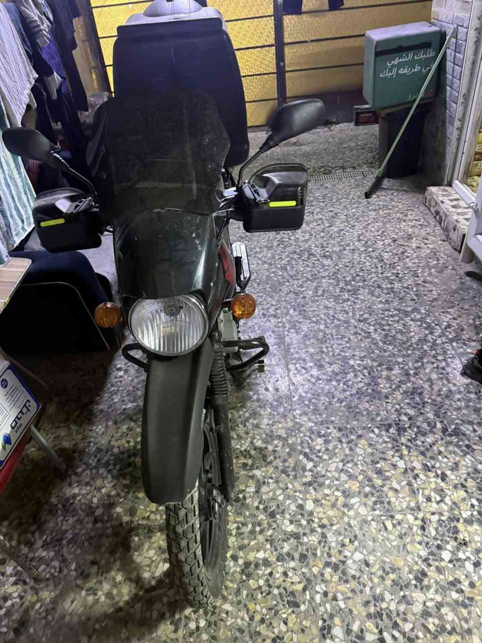 سلام عليكم شباب دراجه بوكسر مرقم سنويه لوحات نكليزي تحويل مباشر مديل ٢٣ لاتنقيص ولاتبخلون نضافه مثل متشوف
***********
متواجد وتساب فقط
