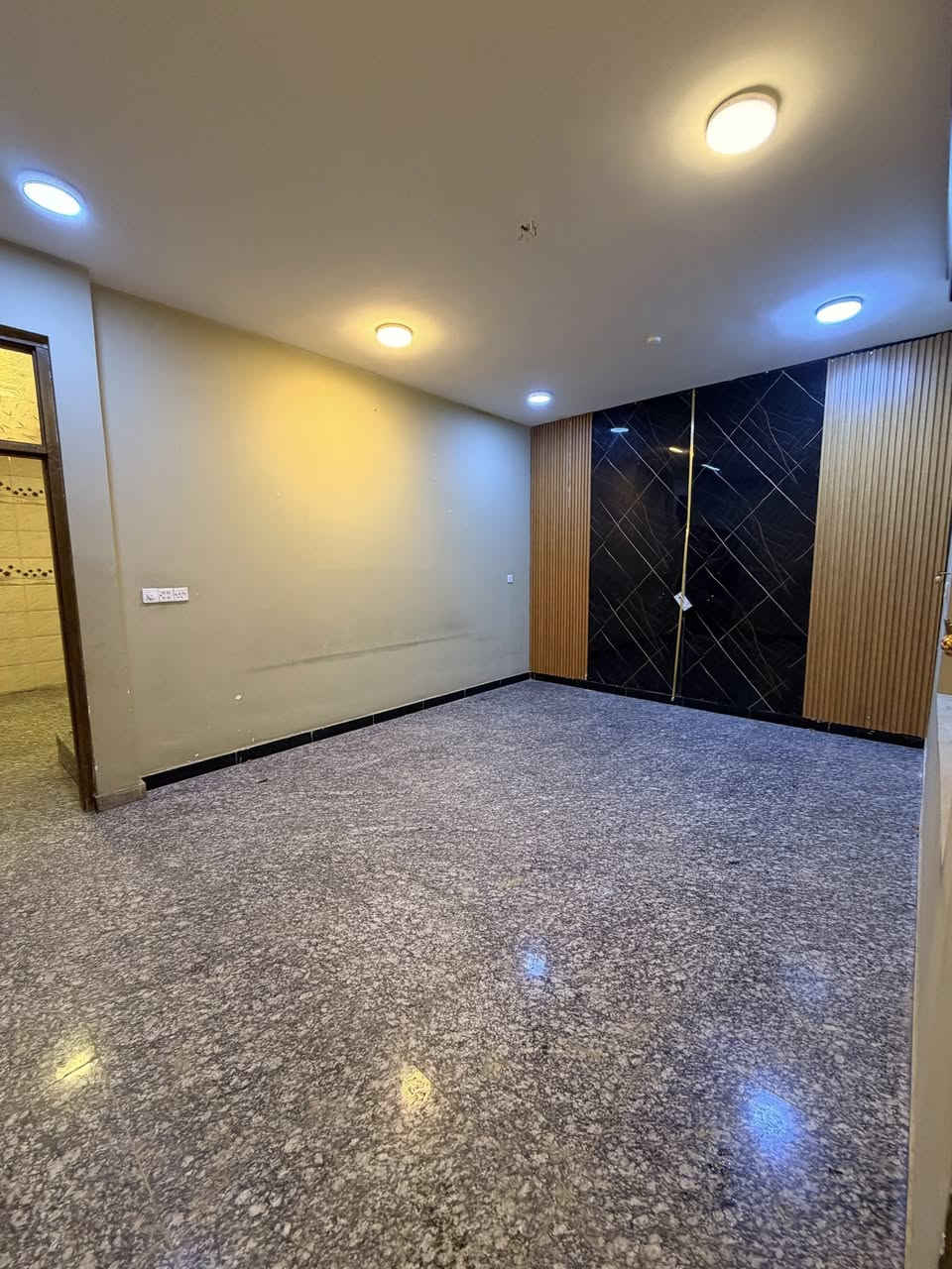 للايجار في السيدية لدى  مكتب الاعتماد الهندسي للعقار
——————————————
#بيت مساحة 50م يحتوي على 

3غرف نوم وصالة 

مطبخ خدمات 
———————————-
للاستفسار:***********📞
