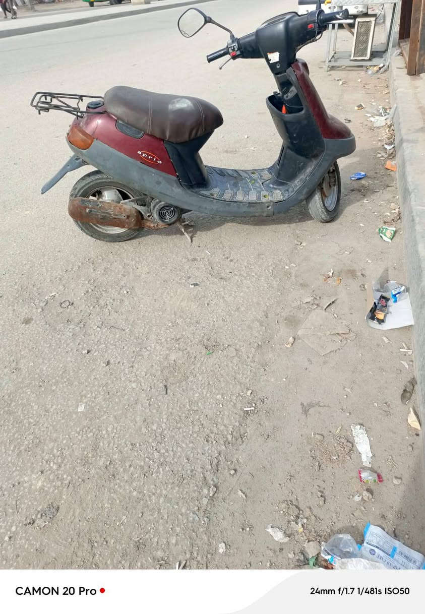 للبيع كربلاء الجاير مقابل معرض الحمداني نقص باتري تشتغل هندر واحد من الصبح الشاصي مكفول من اي شي بيها صوت كير ١٧٥وبيها مجال بسيط
للتصال ***********
للبيع كربلاء الجاير مقابل معرض الحمداني
