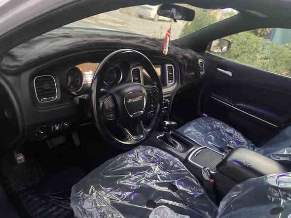 للبيع جارجر موديل 2022 بوليسي سمنتي بدون صبغ فقط الدعاميه الامامي   او بيها بارد بالبنيد والجاملغ امامي ماشيه 56 الف كيلو  رقم ارييل (***********)السعر 195
