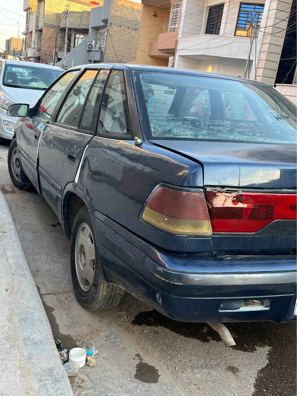 السلام عليكم 
اسبرو موديل 94
محرك مفتوح 
كير عادي 
سنويه لل2029رقمها انبار 
هزه مسويها جديده سياره خير من الله 
عارضها ب21وبيها مجال بسيط 
رقم الهاتف *********** Colombo, Sri Lanka
