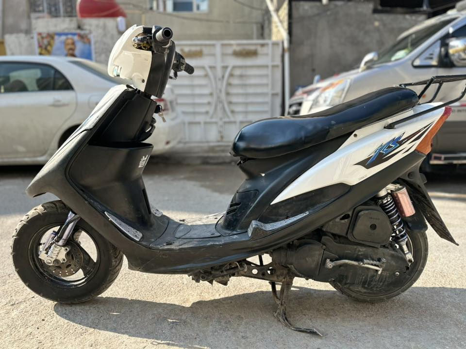 السلام عليكم دراجه ماكس عدله للبيع السعر 525 الف وبيها مجال للطيبين نقص باتري تعبان العنوان بغداد الحريه شارع العريض الرقم بي واتساب ***********او ***********
