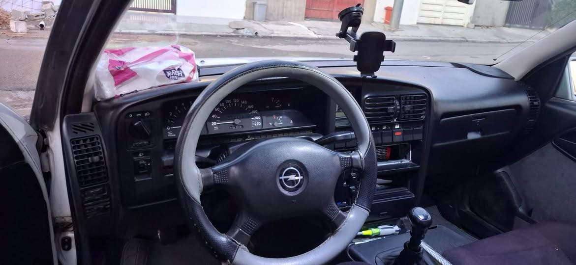 سلام علیکم برایان کونە باشن ئۆمیگە مۆدیل 1992
سیارەکە هار جار سەرە جەملخی هەیتی راقەم و سەنەوی هەموو نویە هاتە مانگی ٦ هەزە نویە گیر و مەکینە بەشەرت راقەمی ساحیبی *********** أربيل, العراق
