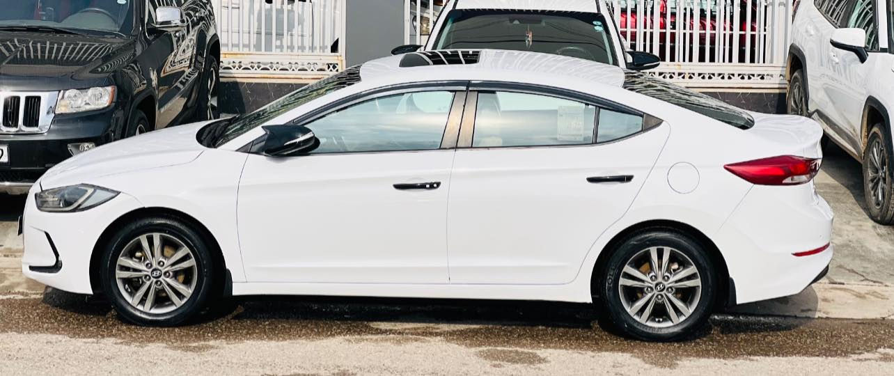 السلام عليكم النترا 2017خليجي السعر 140 وبيها مجال بسيط
السياره فول ماعده بصمه
سلايت تبريد قطعتين
اشاير بلمري 
امري شفط سياره حلوه
مكينه2000
السياره بيها صبغ بلهلال الخلفي 
ماشيه 107
مكان السياره الموصل للاتصال ***********/***********
