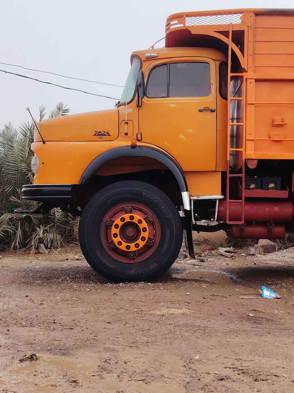 اقجم  للبيع م81 كير 90 عادي شاصي بلادي طويل قماره تبخير قليل كلش محرك لا تبخير ولا صرف بعد اكو غير هاي مواصفات هذا رقمي واني خادم *********** ماسنجر موجود 
. واتساب موجود اسيا ***********
