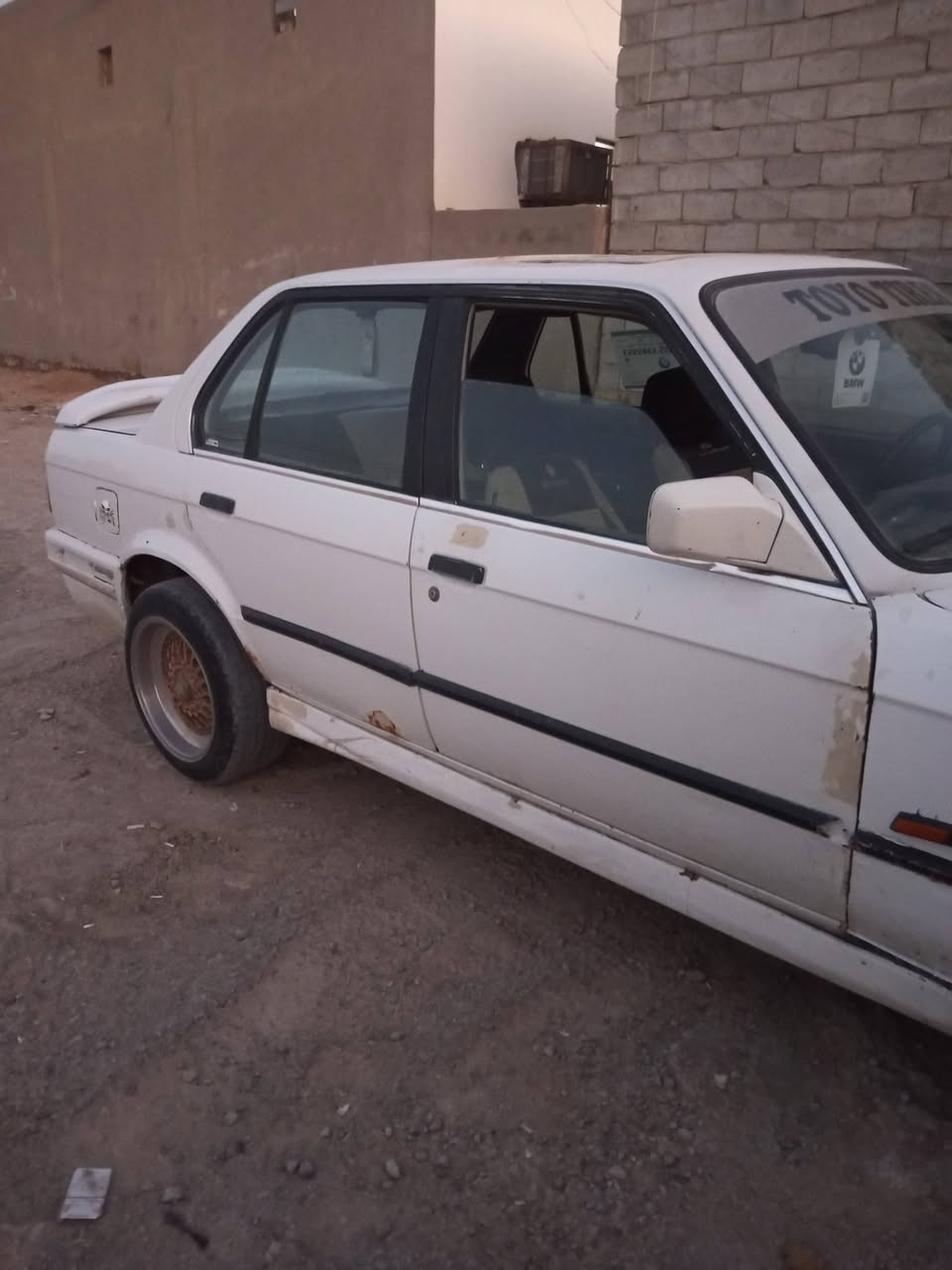 سلام عليكم بي ام زعره مديل 88 نشطه بطناش العطال واحد بريك مابيه يرادله تنفيس ثنين بيهة خياسات كلش قليله وياله بيبي اس تخم تاير بجم جديد كهربأيات كله شغاله من عده الكيجات كير عادي مكينه تك فانوس25 جديده حاويه رقم بابل سنويه صاقطه بل 19 تحويل بنفس اليوم مكاني دوانيه شارع سالم سعر25وبيه مجال قليل الرقم  ***********
