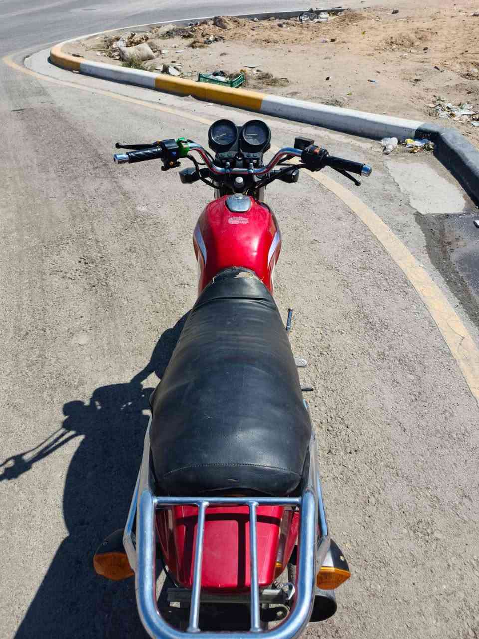 السلام عليكم دراجه دايون عضم
موديل: 2018 
الدراجه :كله علا البلاد مكينه بلاديه ما مفتوحه
مكاني: كربلاء الدره 
السعر:650 
للاتصال:0786.717.9496او خاص
