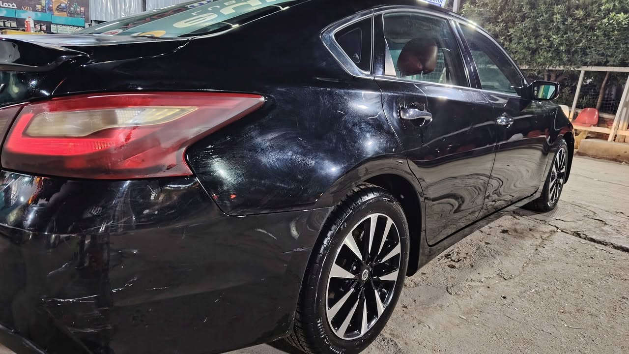 السلام عليكم
نسيان التيما امريكي
 موديل 2018 sv
المسافه المقطوعه 100 mile
صدر امامي جديد 
حادث جنطه وطرف الجاملغ الايمن والايسر الخلفي
مابيه سونار 
رقم الشاصي 1N4AL3APOJC105426
السياره
 باسمي رقم بغداد الحديث هزه وسنويه لل 2030

ملاحظه / المحرك مكفول بس الگير بي عته بالمشي
وبعض الملاحظات

السعر 115$ بيه مجال 
العنوان بغداد الغزاليه 
رقمي
***********
***********
