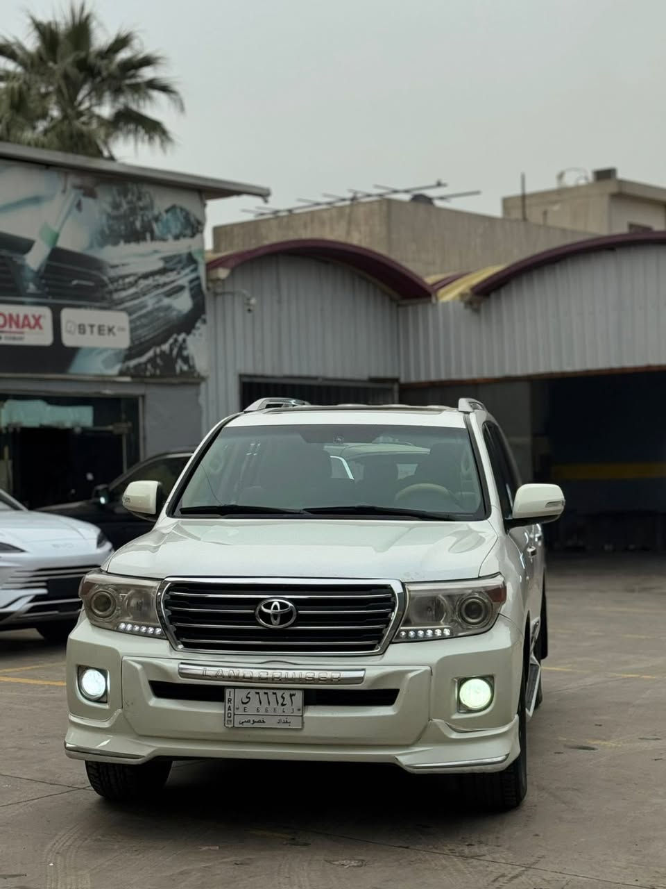 السلام عليكم
لاندكروز GXR موديل 2010 مكفولة من الصبغ عدة بارد جداً بسيط 
مواصفات 
بصمة تشغيل + بصمة ابواب + تشغيل عن بعد 
فتحة 
حساسات 
شاشة وسطية DVD 
شاشة كبيرة + كامرة دوارة
مري شفط + قابل للطي 
اشاير بالمري
ثلاجة وسطية
استفسار 📞 ‭0771 631 3141‬
السعر 29,500  وبيهة مجال

العنوان📍زيونة تقاطع ملعب الشعب خلف محطة وقود المثنى 

معرض الليث لتجارة السيارات
