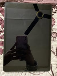 آيباد جيل ٩ • ٦٤ • قلم اصلي