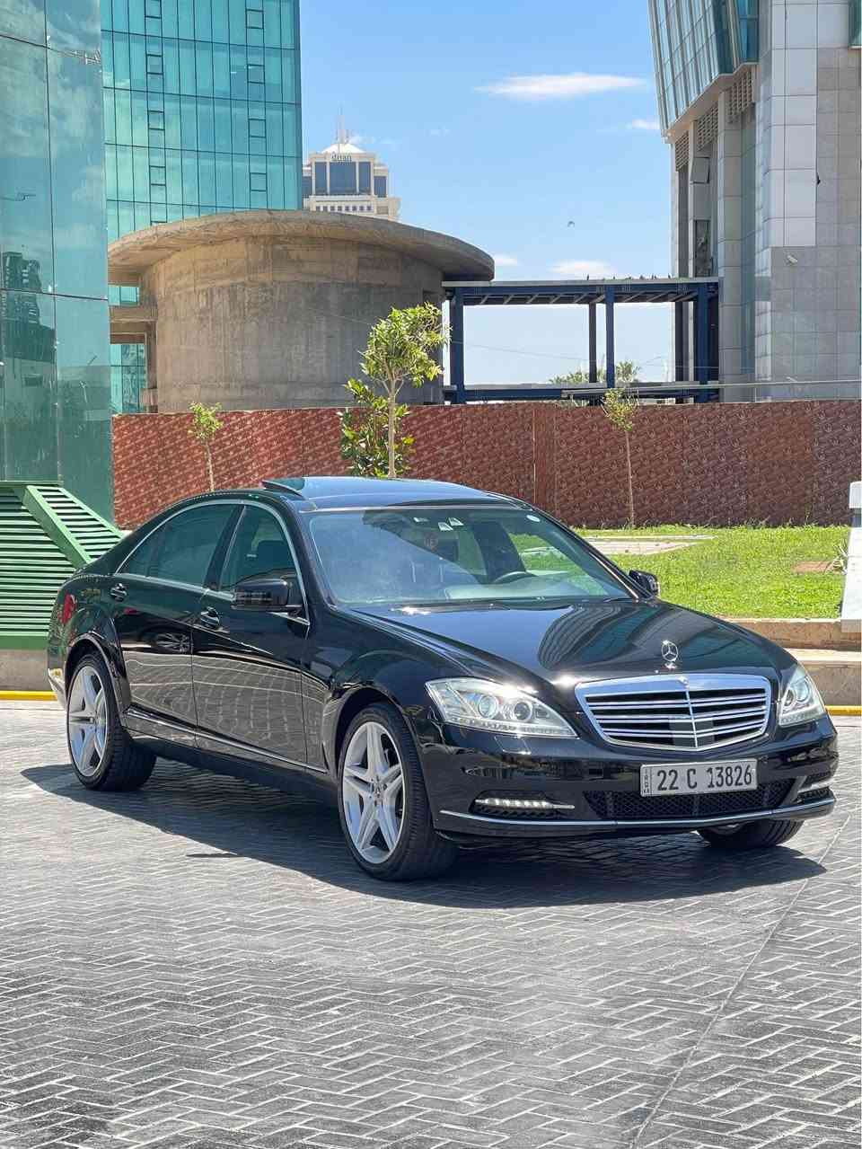 mercedes benz 2010 s350
بێ سبوغ 
گێڕ مەکینە تەبرید بەشەرتە
تحویل غەڕامە بەشەرت
١٥٨ هەزار کیلۆمەتر ڕۆیشتیە
سەیارەکە زۆر نوێ و خاوێن مایتەوە
مواسەفات فول
سعر ١٨٨ وەرەقە و مەجالەکی کەمی تێدایە
بۆ زانیاری زیاتر ***********
ناونیشان هەولێر أربيل, العراق
