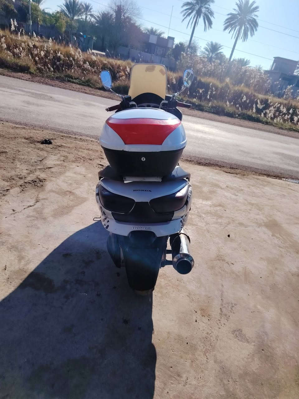 للبيع 08 محرك ناعم نكره سلف محرك بي شوي بخار بس ممثر كفرات 80/100 مكاني ديالى دلي عباس سعر 600وبيها مجال ***********
