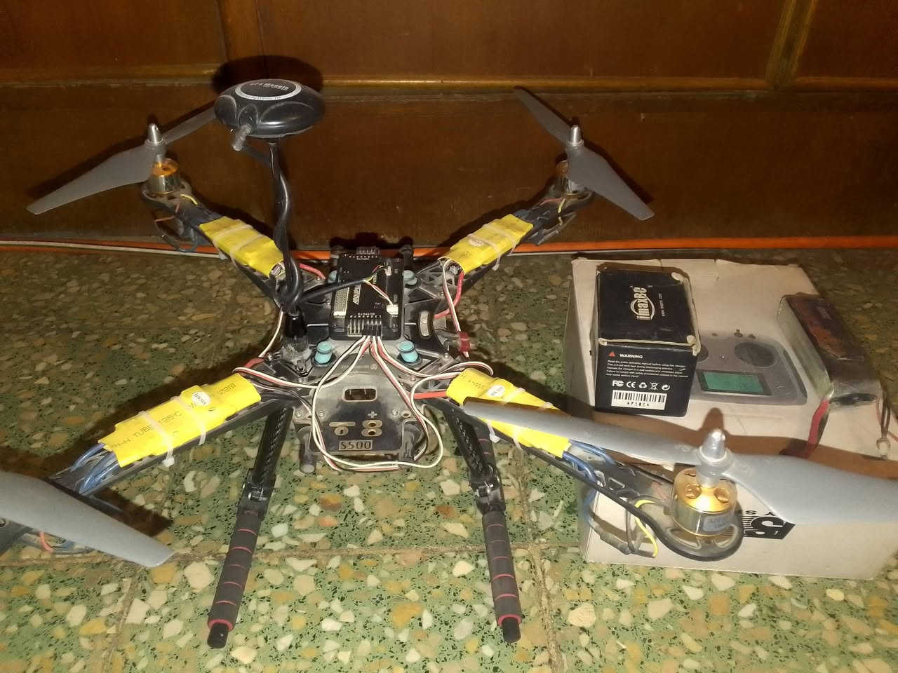 السلام عليكم ادرون حجم كبير ارتفاع كيلو ونص جي بي اس نضام التتبع الي  طيران حسب البطاري السعر مليون ونص اوليه مجال مكاني بغداد الشعله للتصال *********** وتساب وتصال وخاص
