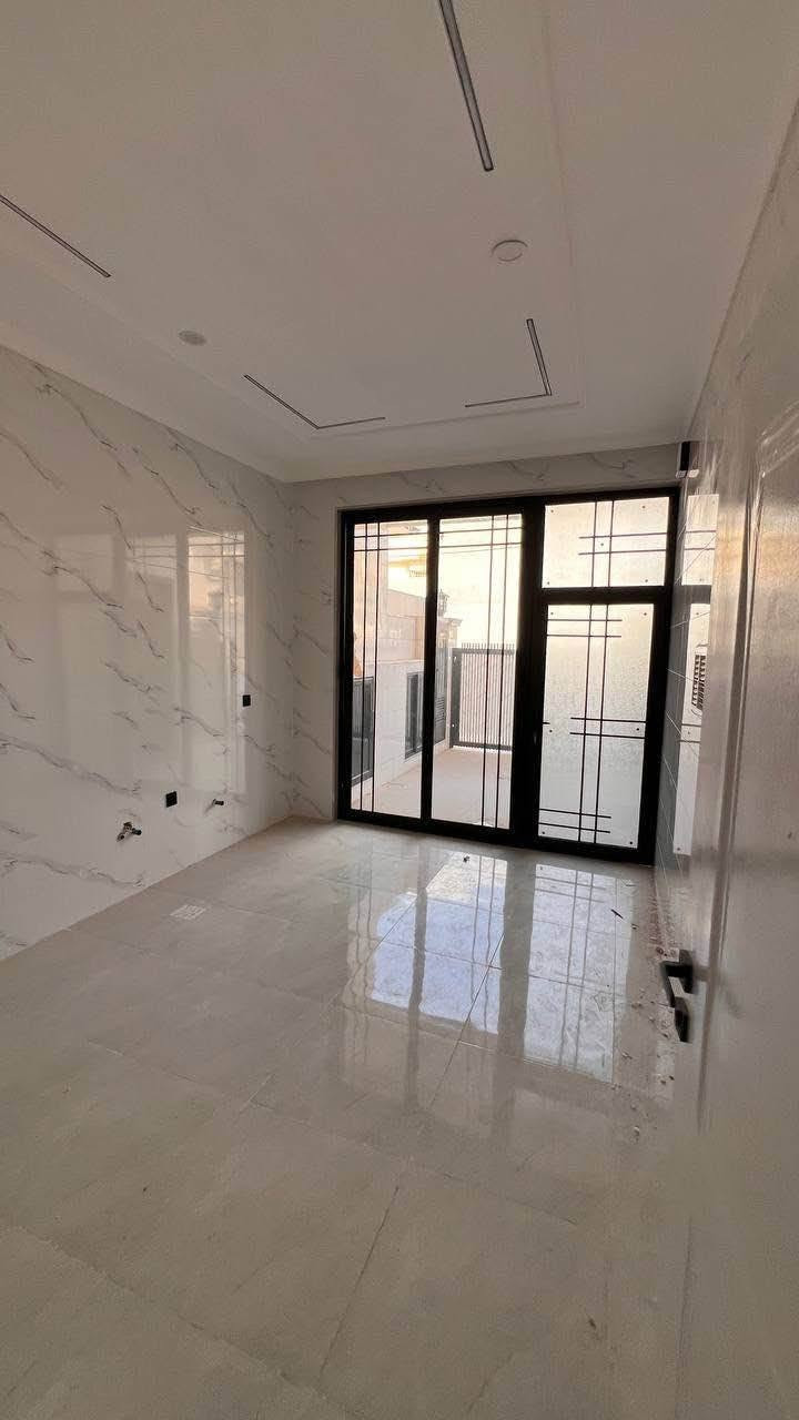 كود اعلان 15
🔸سند طابو يتسجل بإسم اي عراقي
📍أربيل-منزل  للبيع زيرو هولير نوى (اربيل جديده) 
➖مساحة 150متر طابقين 
يتكون⤵️
➖4غرف نوم 
➖استقبال-صاله-مطبخ-مجموعه صحيات
للتواصل 📞
***********
***********
***********
**************
في حال لم يتوافق العقار مع رغبتكم او لم يكن بقدر امكانيتكم زوروا موقعنا على تلكرام للتصفح على اكثر عدد من العقارات المتوفرة 
https://t.me/muhemenalkhalid أربيل, العراق
