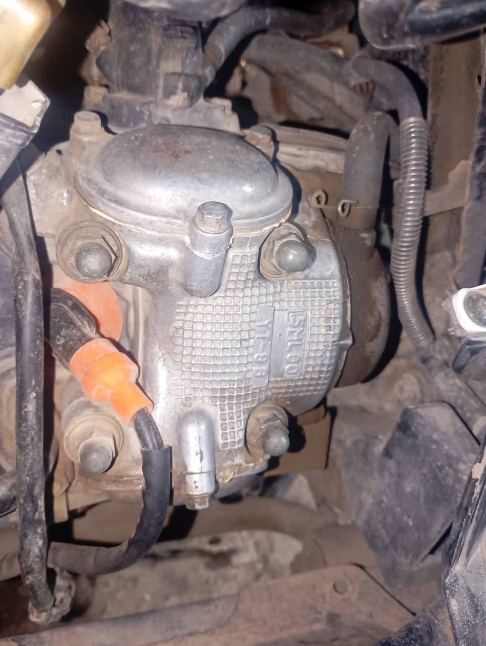 سلام عليكم دراجه للبيع
اي نقص مبيها كفاله من كلشي
كهربائيات كفاله كلها 
تخم تايرات خلفي امامي جديد اصلي  بعده بل شعر مالته
بيها سكنات اماميه زرك 
بيها تضليل بك لايت خلفي 
بيها كلوب زنون بومه
بيها امبيثري صغير صوته حلو وناعم
الدراجه صافيه لا تبخير ولا نضوح
دهن امزول احط كل اسبوع 
بانزين محسن
معدلها80 مقفول من الشركه بلاد
شلعه ومعدل تشك الكاع

دراجه سعرها475 وبيها مجال حك الجيه مكاني بغداد رقمي *********** متواجد واتساب
