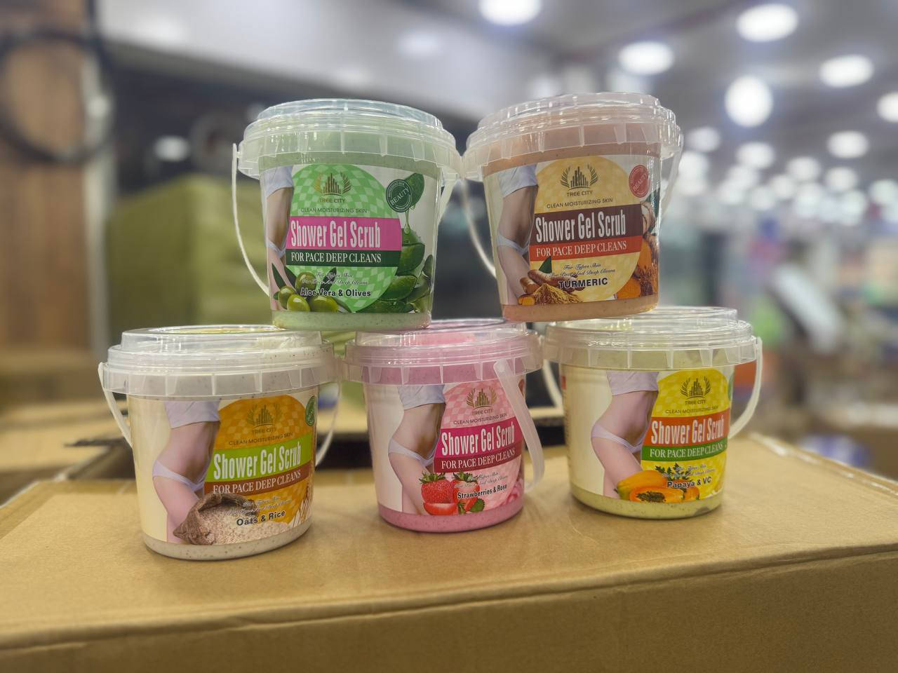 مقشر للجسم وعطر يجينين سعر القطعة بس 4 الف احجز رقم الواتس ***********
