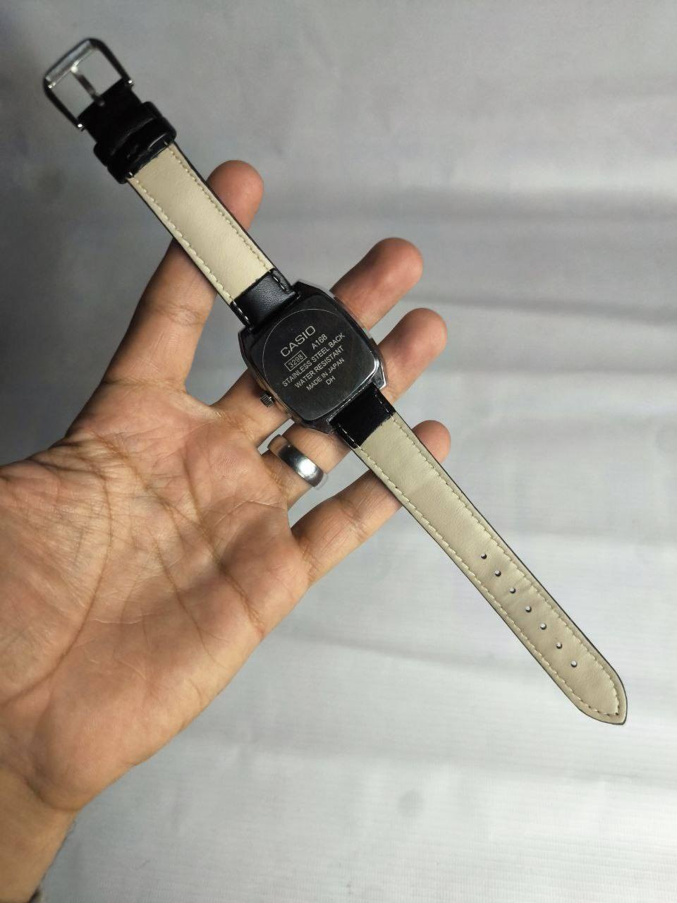 كاسيو  CASIO وارد اوربي DHL
تحفه فنيه قطعة ولا غلطه
ساعة من الستانلس ستيل طلاء ثابت
ميناء مميزة مزودة بمنفذ تاريخ شهري + اسبوعي 
زجاج معدني ضد الخدش 
مقاومة ماء وغبار 
سير جلد 
مختمه بالكامل

القطعة ما تتفوت 
سعر :- 20 ع اول تم 
ملاحظة :- قطعة واحده فقط 
للحجز والاستفسار يرجى الاعتماد خاص


**إذا كنت صاحب هذا الإعلان وتريد حذفه لأي سبب، رجاءا أرسل رسالة إلى الدعم الفني**