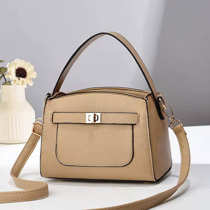 #حقيبه ماستر كوالتي موديل يجنن ✅🤍


**إذا كنت صاحب هذا الإعلان وتريد حذفه لأي سبب، رجاءا أرسل رسالة إلى الدعم الفني**