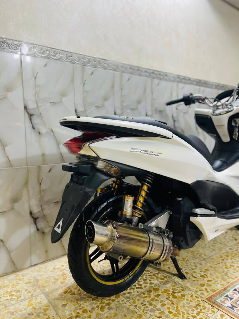بي سي جيل اول ياباني شرط  حرف جي اف  ماشية 24 

مكينه 125cc مواصفات 150شوتة طويلة علية ادامه كاملة
دراجه حاويه شرط مكانه ناصريه الفضليه السعر 12ورقه وبيهه مجال للشراي
مكلف بالنشر
***********
