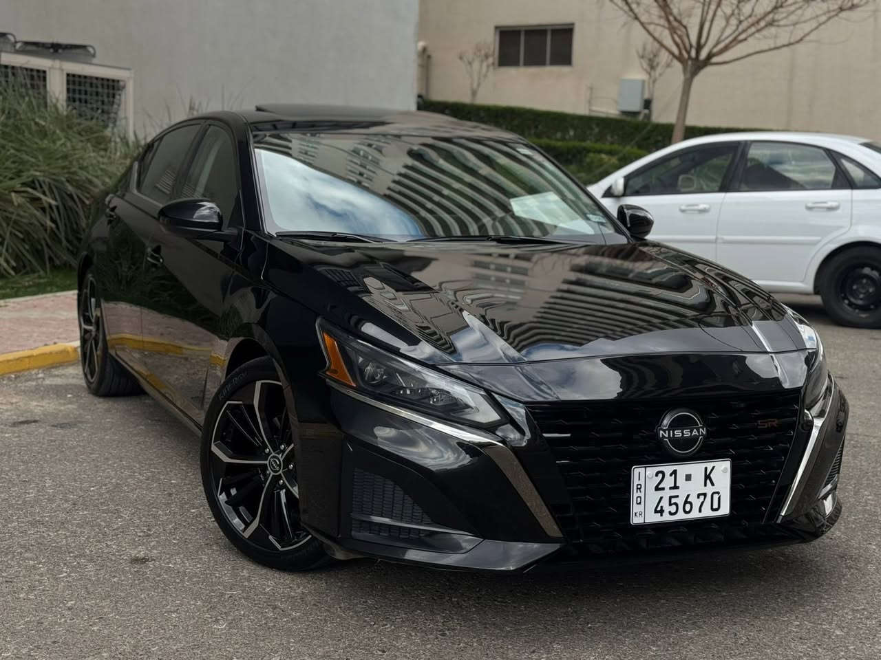 Nissan Altima SR+2024 
بسم اللە ما شاء اللە لا قوە الا باللە

فول فول مواسەفات ڕەشی قەتران

یەک پەڵە بۆیاخی هەیە پەڵەیەک تەعدیل بێ ناوگرتن پشتو پێشی کەپسە.

سلايد ، به سمه ، وایەرلێس چارج ، گێری سەر سوکان ، شغال ، شاشە گەورە, حاسه ,٣٦٠ پله کامێرا ، كامل رادارى پيش و دوا و لاتەنیشت ، كوشن جلد كوشن هیتەر كوشن کارەبا ،لايت ليد و ناو رهش بيلادى ... زوّر مواسه فاتى
تر
سەنەوی تا ٢٠٣١ تازەیە يه به ناوى خۆمەوەیە
یەک دينار مه سره فى تيانيه وەک سفر وايه .
رادار و به ردى ئەگزۆز و ڕادێتەری بيلادى بێ دەبڵ ئەكسله واته FWD
سەیارەکة١٦ هەزار ڕۆشتوە
ژمارەی خاوەن
***********
