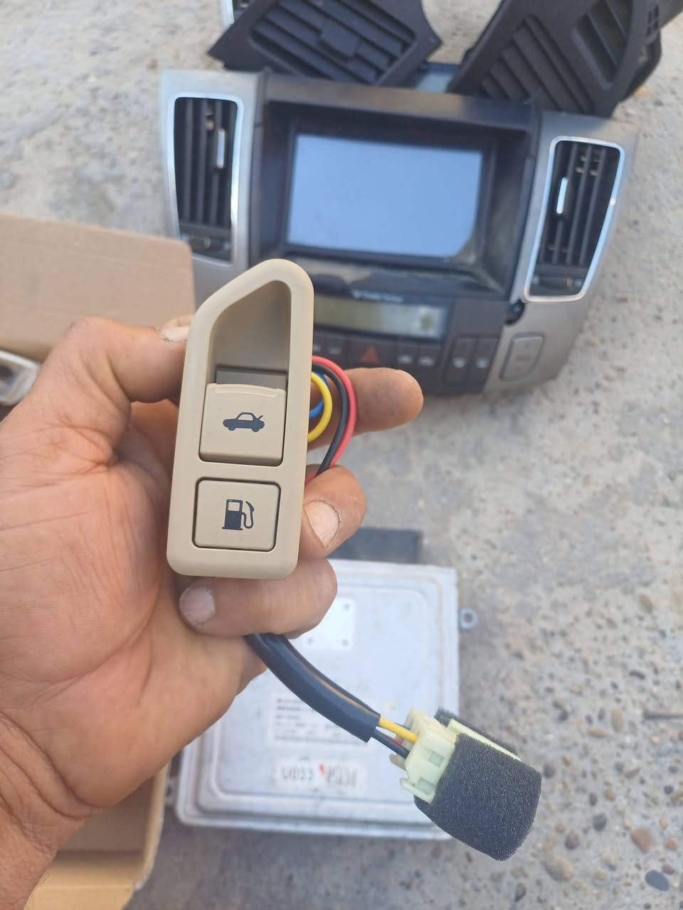 السلام عليكم شباب من رخصة الادمن  أغراض سوناتا مع ازيرة 
حسب. متوفر  
وجه تبريد ودكتات  تخم مع توصيل ٥٥ الف
دسكات  امامي فقط ٢٠ مع توصيل
عقل أمريكي  ٤ حساسات  ٦٠ الف
حساس انارة  قطعة ٥ الف 
تحكم سلايت روف ٢٥ الف 
يدات تخم ٥٥ الف نيكل 
يدات ازيرة  قطعة ١٥
يده ازيرة بصمة ٢٠ الف اصلي تفصيخ 
تحكم جام كونترول  سوناتا ٨ ٧ ٦.  ٣٠ الف 
تحكم جنطة بانزين  ٢٠ الف
مراسله  خاص فقط


**إذا كنت صاحب هذا الإعلان وتريد حذفه لأي سبب، رجاءا أرسل رسالة إلى الدعم الفني**