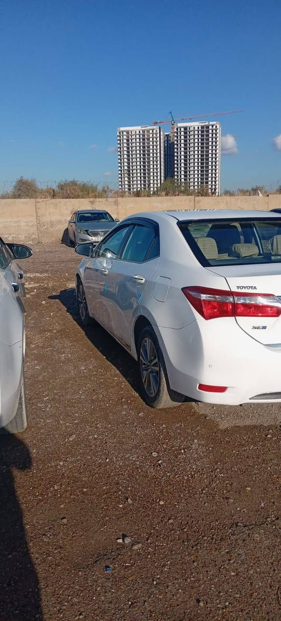 سلام عليكم كورلا 2015 للبيع العنوان رمادي سونار مرفق مع الصور محرك 2000 السعر 140 وبيه مجال بصيط
الهاتف ***********
