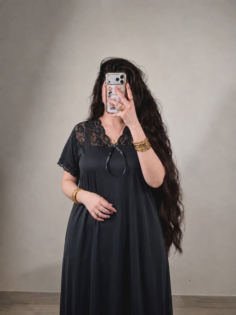دشداشة بسواد فاحم ملكي 🖤🖤

تصميم ناعم ومرتب يبرز الأنوثة بذوق راقي 🖤
قماش خفيف ومريح بقصة انسيابية تجنن ❤️ 

القياسات / فري سايز تلبس من وزن 50 الى 80 كيلو ✔️


**إذا كنت صاحب هذا الإعلان وتريد حذفه لأي سبب، رجاءا أرسل رسالة إلى الدعم الفني**